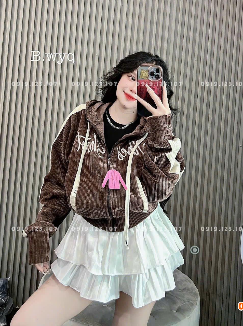 Áo khoác nhung thêu nón túi trong màu y ảnh, vải bao đẹp - SBT759