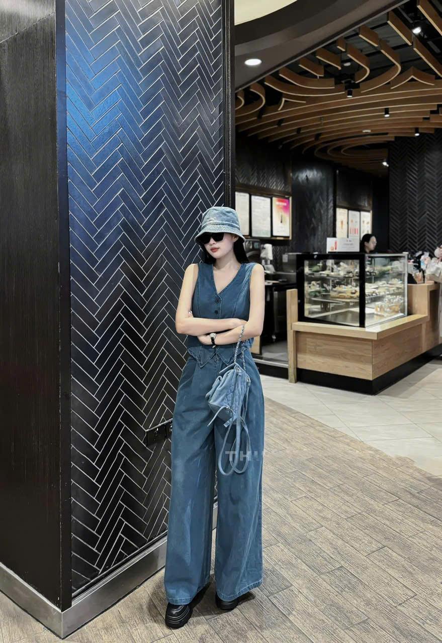 Sỉ Set jean suông cổ V