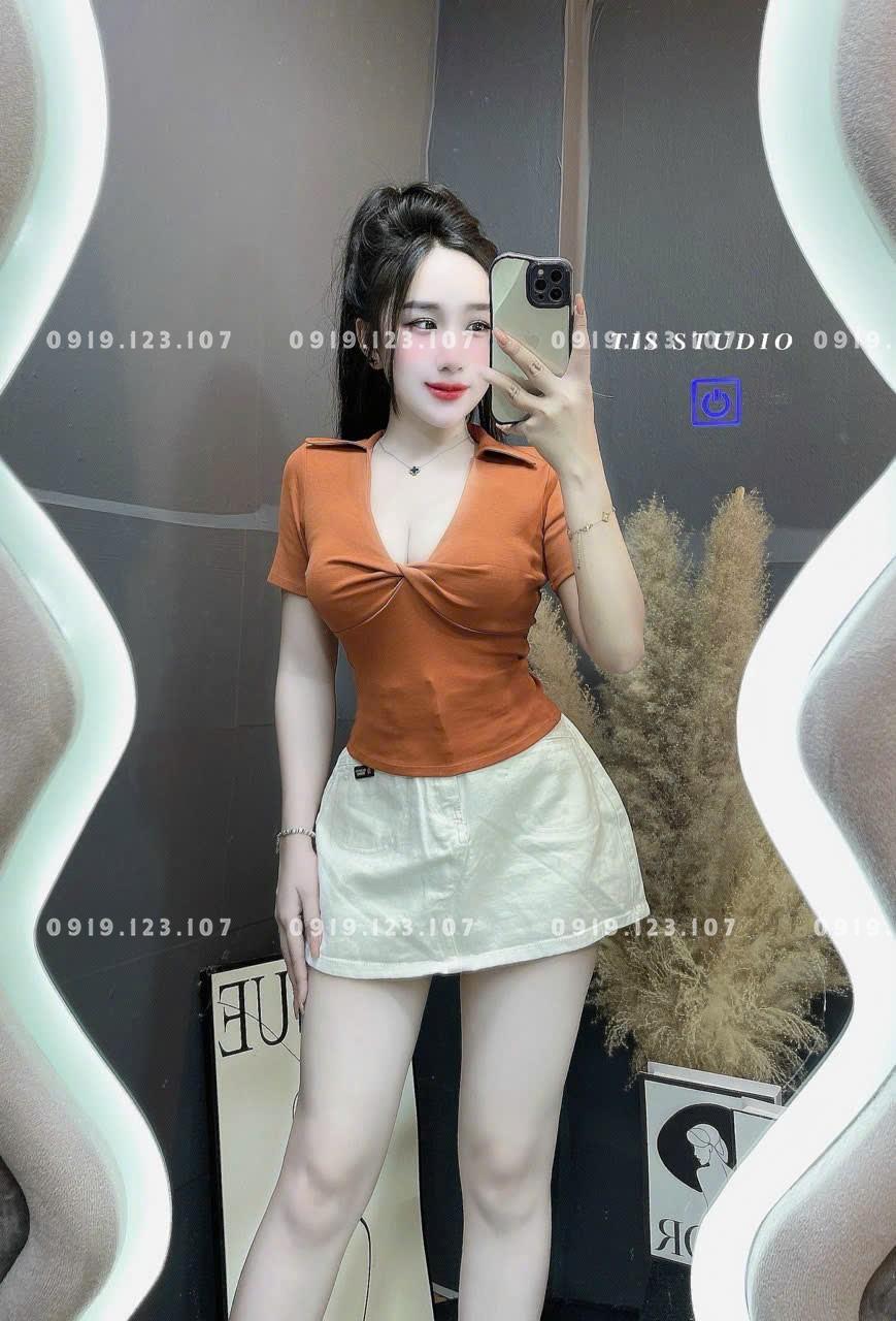 Set tk chân váy có quần trong siêu phẩm + áo td chạy sọc in đẹp siêu phẩm  SBT752