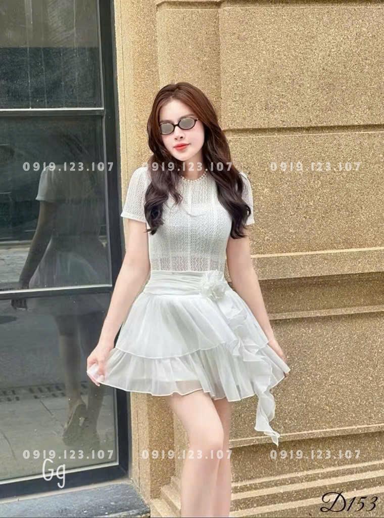 Váy ren 2 màu sỉ 115k tách 5b 120k chất ren đẹp cao cấp - SBT748